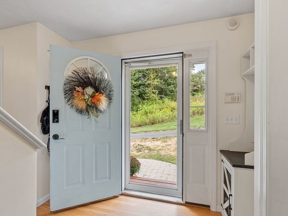 17 Clealand Cir, Rutland MA 01543