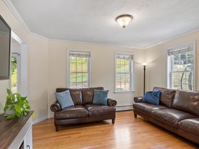 17 Clealand Cir, Rutland MA 01543