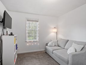 17 Clealand Cir, Rutland MA 01543