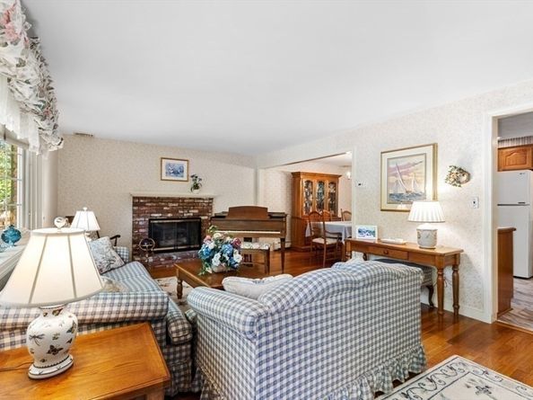 22 Marrett Rd, Burlington MA 01803