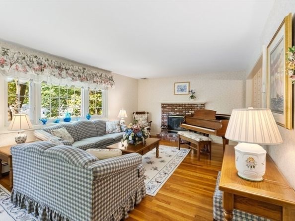 22 Marrett Rd, Burlington MA 01803