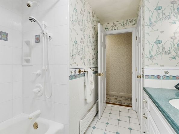 22 Marrett Rd, Burlington MA 01803