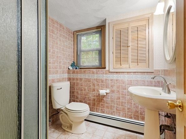22 Marrett Rd, Burlington MA 01803