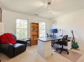 1 Valley View Dr, Grafton MA 01536