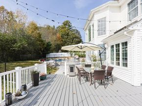 1 Valley View Dr, Grafton MA 01536