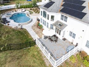 1 Valley View Dr, Grafton MA 01536