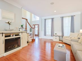 1 Valley View Dr, Grafton MA 01536