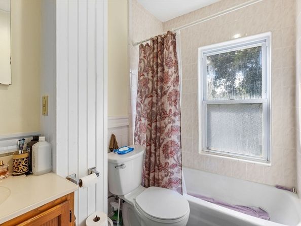 232-234 Nahatan St, Norwood MA 02062
