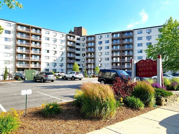 151 Coolidge Avenue 404, Watertown MA 02472