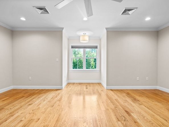 500 Lexington St 6, Woburn MA 01801