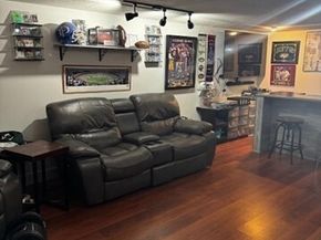 15 Clyde St, Fitchburg MA 01420