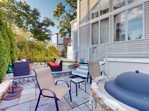 15 Knollwood Rd, Quincy MA 02171