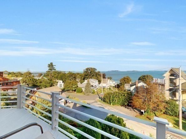15 Knollwood Rd, Quincy MA 02171