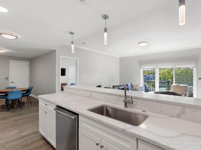 131 Eliot St 408, Milton MA 02186