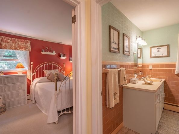 47 Paxton Road, Spencer MA 01562