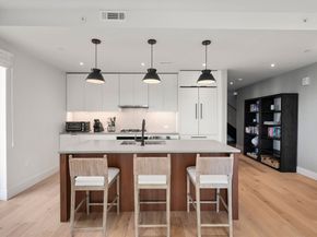 1 Nevins Hill Way PH703, Boston MA 02135