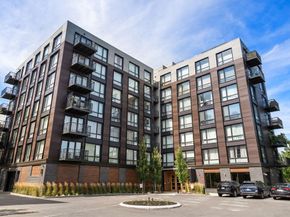 1 Nevins Hill Way PH703, Boston MA 02135