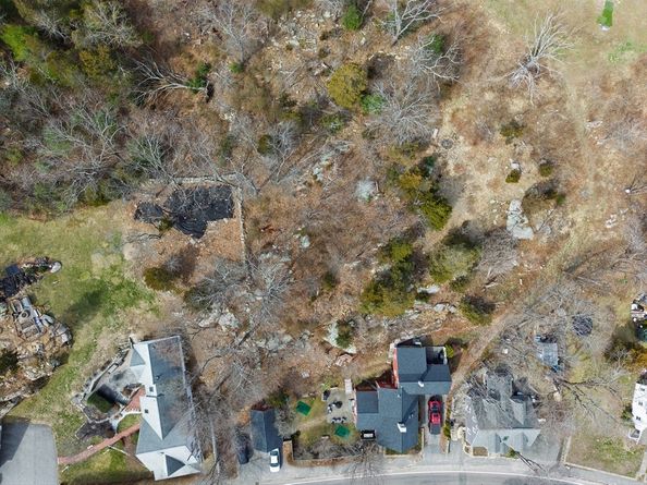 166 Hull St, Hingham MA 02043