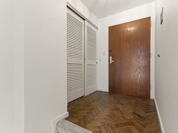 1265 Beacon 404, Brookline MA 02446