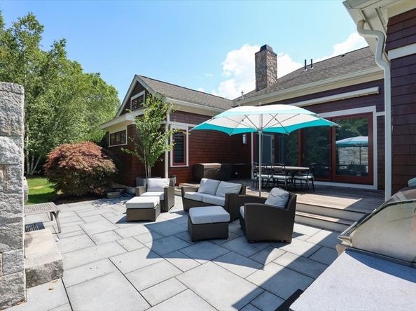 2 Black Rock Dr 21, Hingham MA 02043