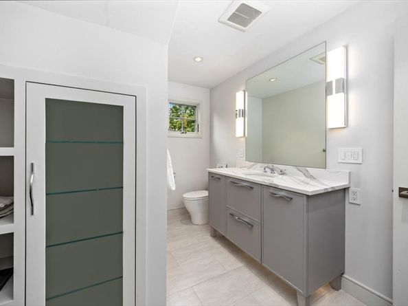 2 Black Rock Dr 21, Hingham MA 02043