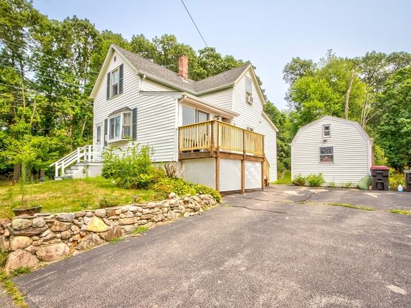 74 Oakland St, Brockton MA 02302
