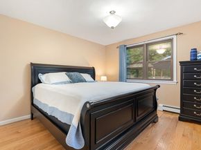 66 Lakeshore Dr, Norfolk MA 02056