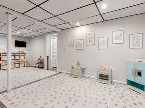 66 Lakeshore Dr, Norfolk MA 02056