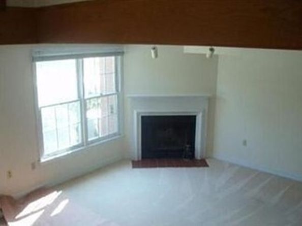 75 Page Rd 20, Bedford MA 01730