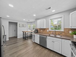 24 Pelican Dr 24, Walpole MA 02081