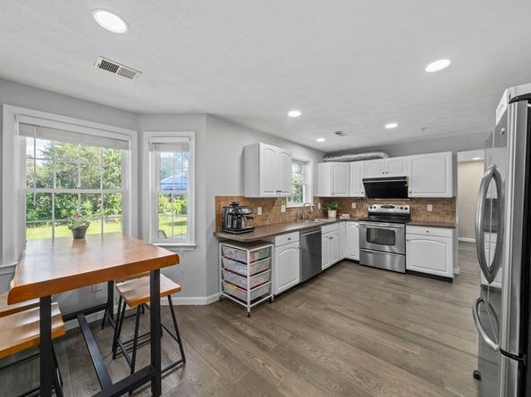 24 Pelican Dr 24, Walpole MA 02081
