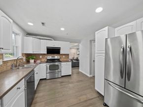 24 Pelican Dr 24, Walpole MA 02081