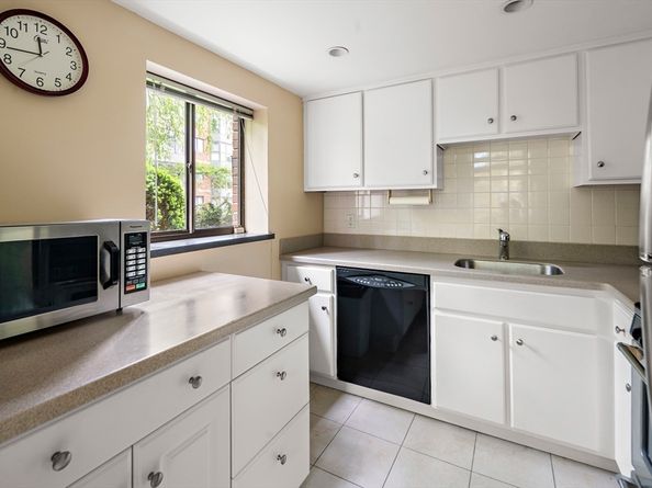 993 Massachusetts Ave 127, Arlington MA 02476