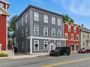 93-95 Bridge St