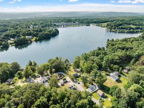 29 Lakeview Ave, Lunenburg MA 01462