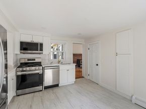 29 Lakeview Ave, Lunenburg MA 01462