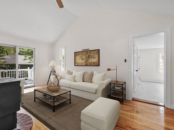 29 Lakeview Ave, Lunenburg MA 01462