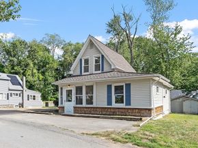 29 Lakeview Ave, Lunenburg MA 01462