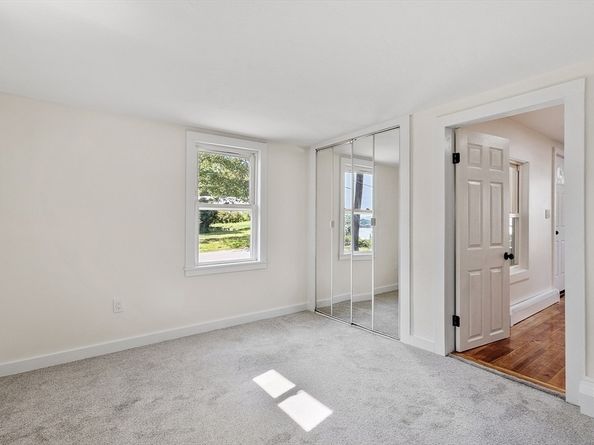 29 Lakeview Ave, Lunenburg MA 01462