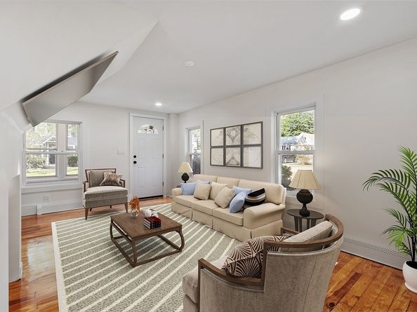 29 Lakeview Ave, Lunenburg MA 01462