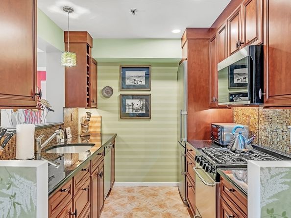 6 Canal Park 602, Cambridge MA 02141