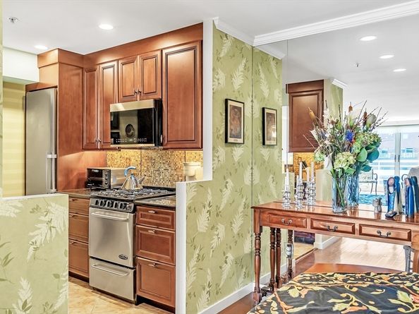 6 Canal Park 602, Cambridge MA 02141