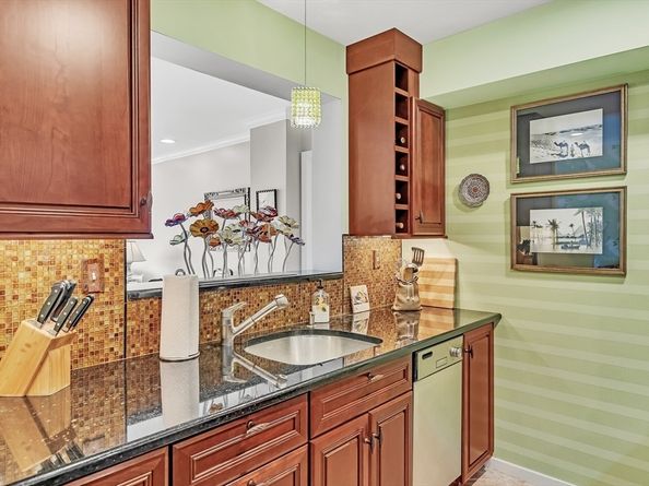 6 Canal Park 602, Cambridge MA 02141