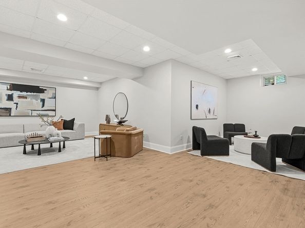 6 Ledgewood Road, Winchester MA 01890