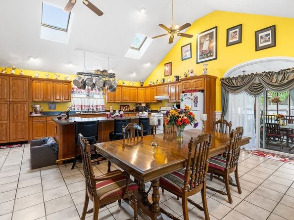 9 Avon St, Saugus MA 01906