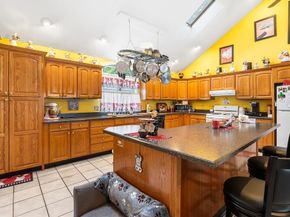 9 Avon St, Saugus MA 01906
