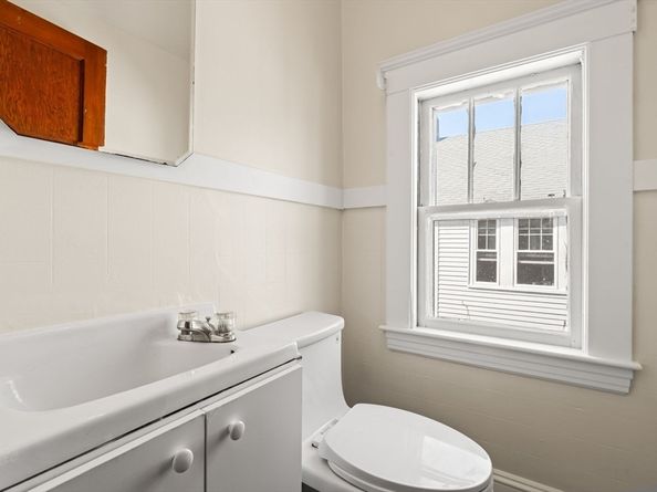 45 Moffat Road, Quincy MA 02168