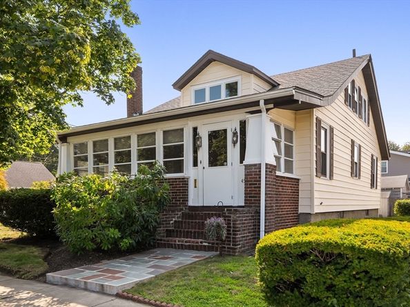 45 Moffat Road, Quincy MA 02168
