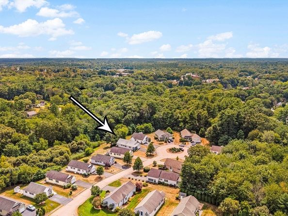 11 Harmony Xing, East Bridgewater MA 02333