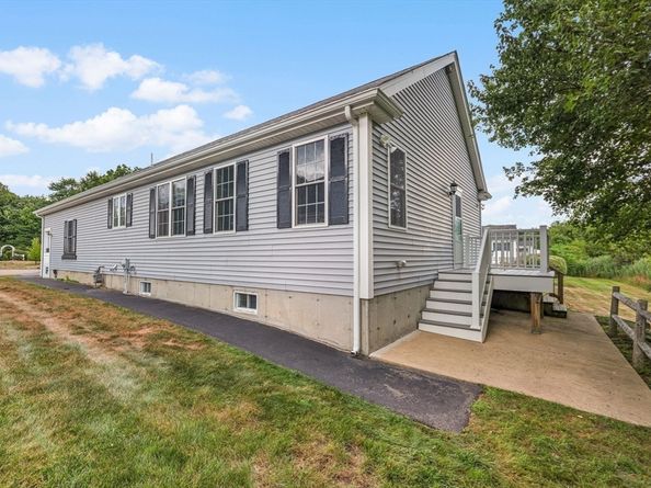 11 Harmony Xing, East Bridgewater MA 02333